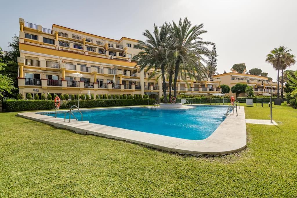 Oleholidays 535 Romana Playa Con Vistas Al Mar Marbella Buitenkant foto