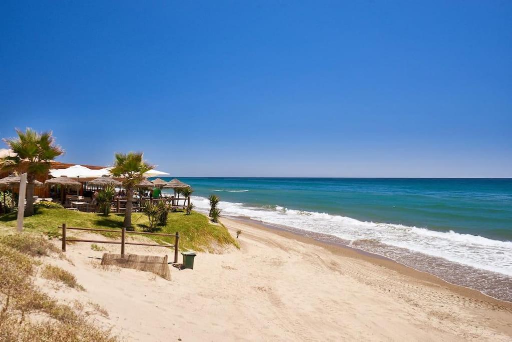 Oleholidays 535 Romana Playa Con Vistas Al Mar Marbella Buitenkant foto