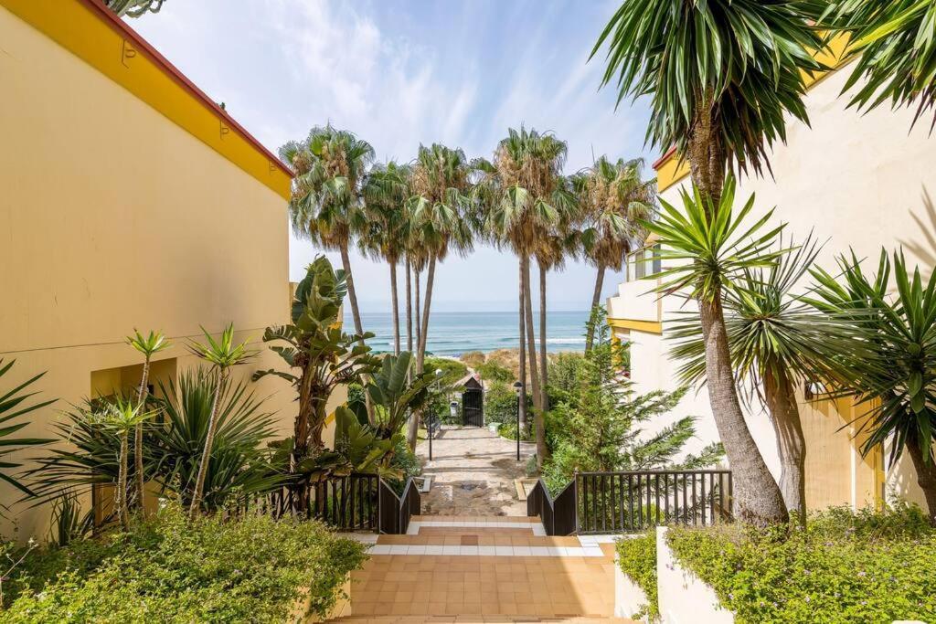 Oleholidays 535 Romana Playa Con Vistas Al Mar Marbella Buitenkant foto